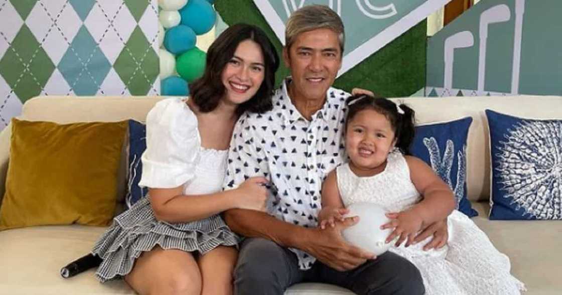 Pauleen & Tali’s dance performance with Vic chilling in the background goes viral Pauleen & Tali’s dance performance with Vic chilling in the background goes viral