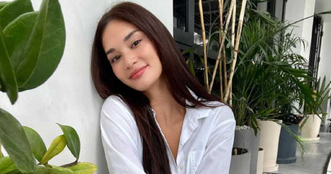 Pia Wurtzbach, bumalik sa UK para mag-Pasko kasama ang pamilya Pia Wurtzbach, bumalik sa UK para mag-Pasko kasama ang pamilya