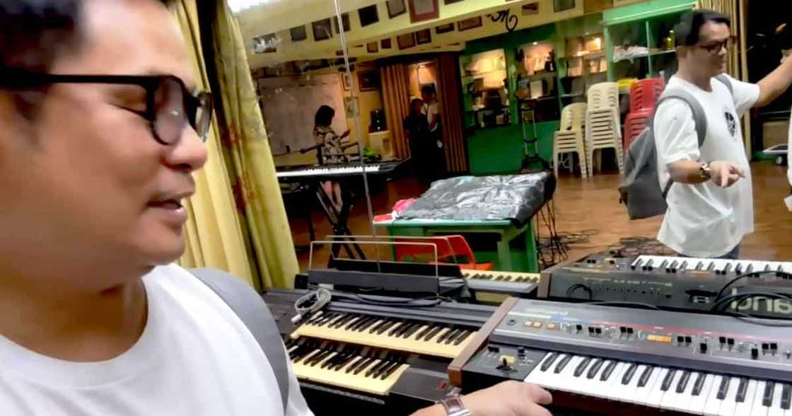 Ogie Alcasid, binisita lugar kung saan nagsimula kanyang music career: “Where I learned the basics” Ogie Alcasid, binisita lugar kung saan nagsimula kanyang music career: “Where I learned the basics”