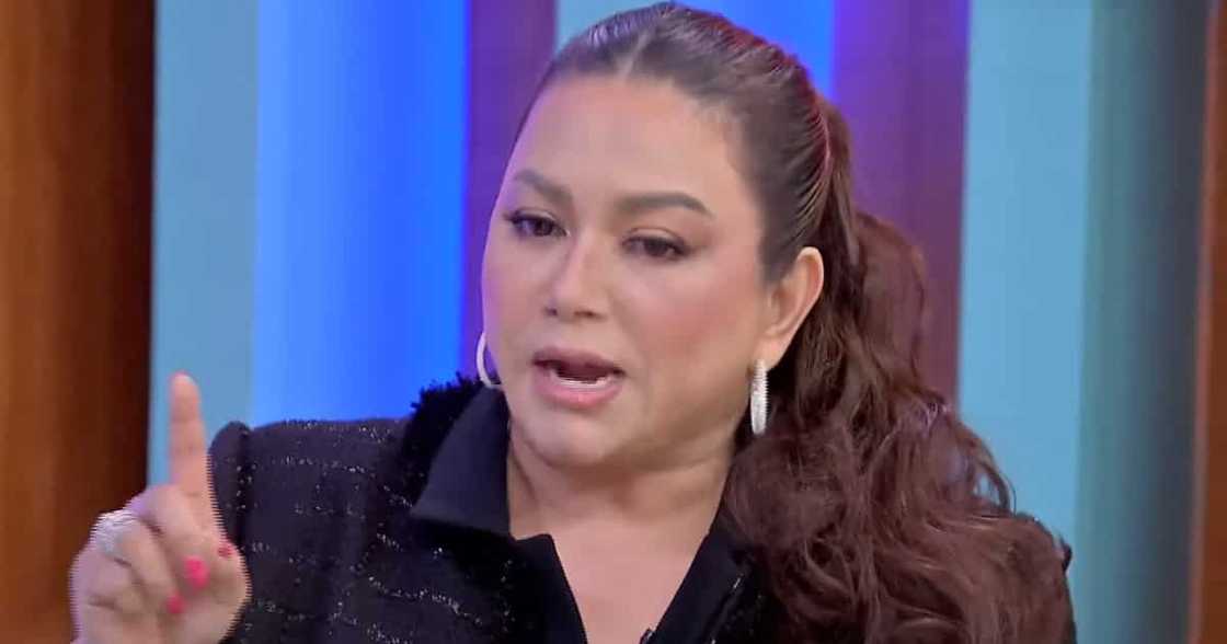 Dina Bonnevie, ikinuwento naging sagutan nila ni Alex Gonzaga noon sa set: “That happened 12 years ago” Dina Bonnevie, ikinuwento naging sagutan nila ni Alex Gonzaga noon sa set: “That happened 12 years ago”
