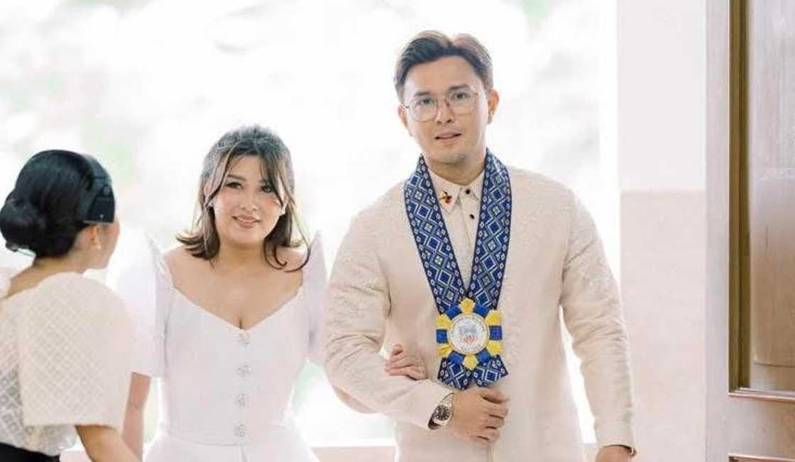 Alex Castro, may madamdaming mensahe para sa kaniyang asawang si Sunshine Garcia Alex Castro, may madamdaming mensahe para sa kaniyang asawang si Sunshine Garcia