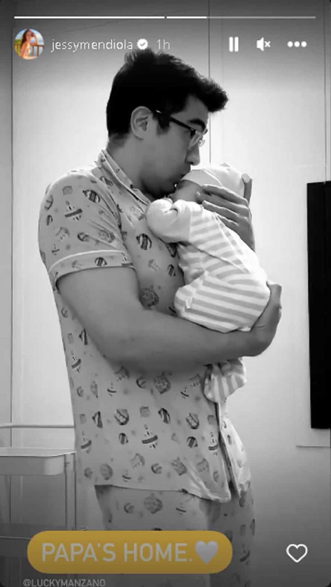 Jessy Mendiola, pinost ang nakakataba ng puso na pic ni Luis Manzano at Baby Peanut: “Papa’s home” Jessy Mendiola, pinost ang nakakataba ng puso na pic ni Luis Manzano at Baby Peanut: “Papa’s home”