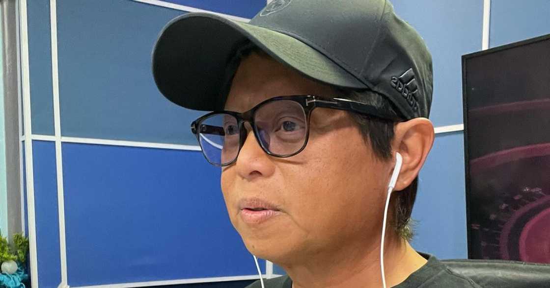 Arnold Clavio's FB, Messenger accounts disabled again: “May takot sa katotohanan!” Arnold Clavio's FB, Messenger accounts disabled again: “May takot sa katotohanan!”