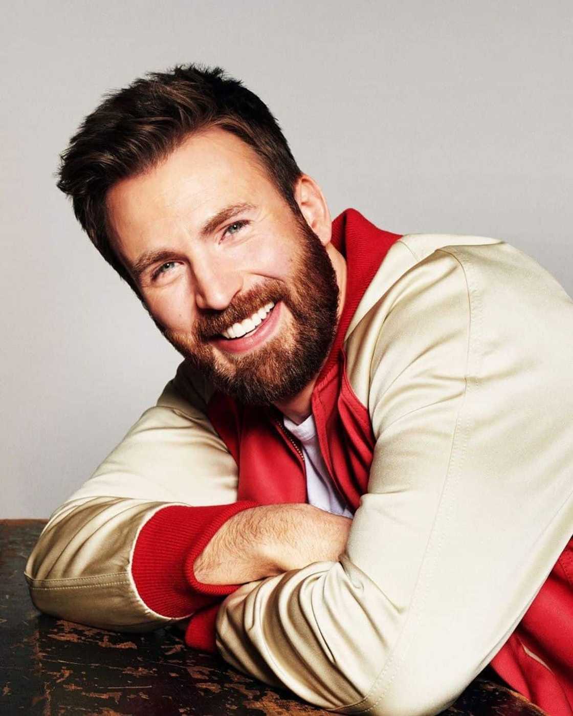 chris evans girlfriend chris evans girlfriend