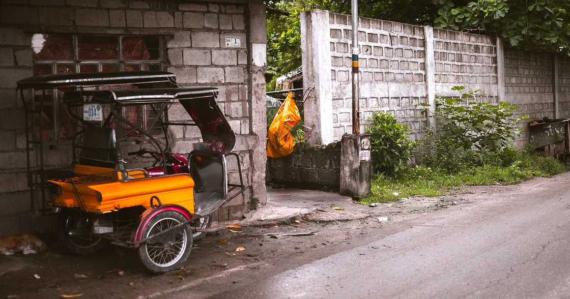 Ina na naghahatid ng anak sa eskwelahan, patay nang masalpok ng tricycle sa daan