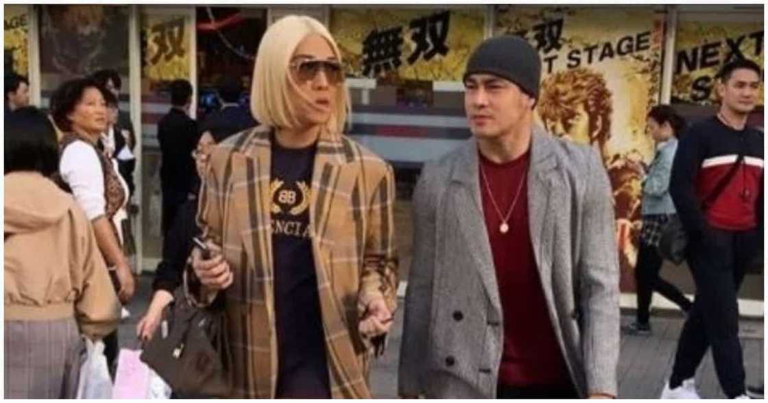 Vice Ganda, nagpatutsada sa pagkawala sa ere ng ABS-CBN pagkalipas ng 1 taon Vice Ganda, nagpatutsada sa pagkawala sa ere ng ABS-CBN pagkalipas ng 1 taon