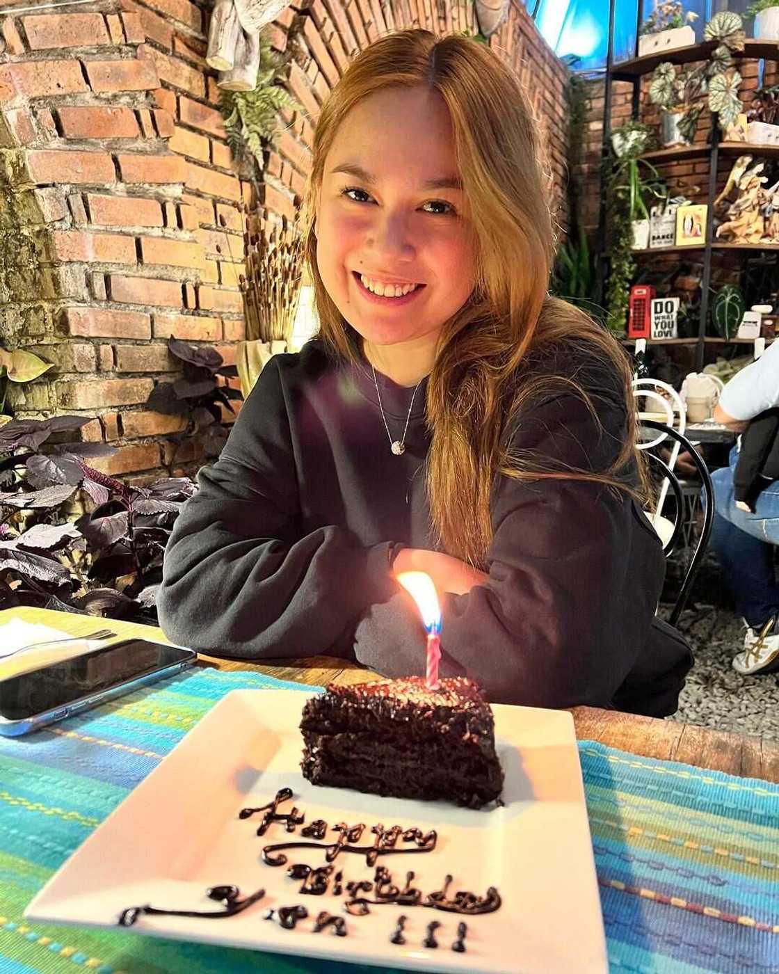 Paolo Contis, binahagi ang pictures nila ni Yen Santos na tinawag niyang "My Best Actress" Paolo Contis, binahagi ang pictures nila ni Yen Santos na tinawag niyang "My Best Actress"