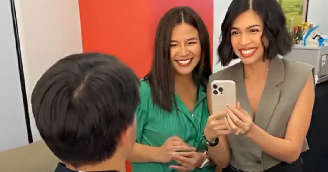 Miles Ocampo at Maine Mendoza, tuwang-tuwa nang mag-request ng video greeting mula kay Carlos Yulo Miles Ocampo at Maine Mendoza, tuwang-tuwa nang mag-request ng video greeting mula kay Carlos Yulo