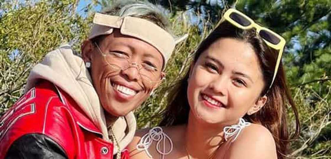 Video ni Whamos Cruz na humingi ng permiso sa ina ni Antonette Gail bago ang proposal, viral Video ni Whamos Cruz na humingi ng permiso sa ina ni Antonette Gail bago ang proposal, viral