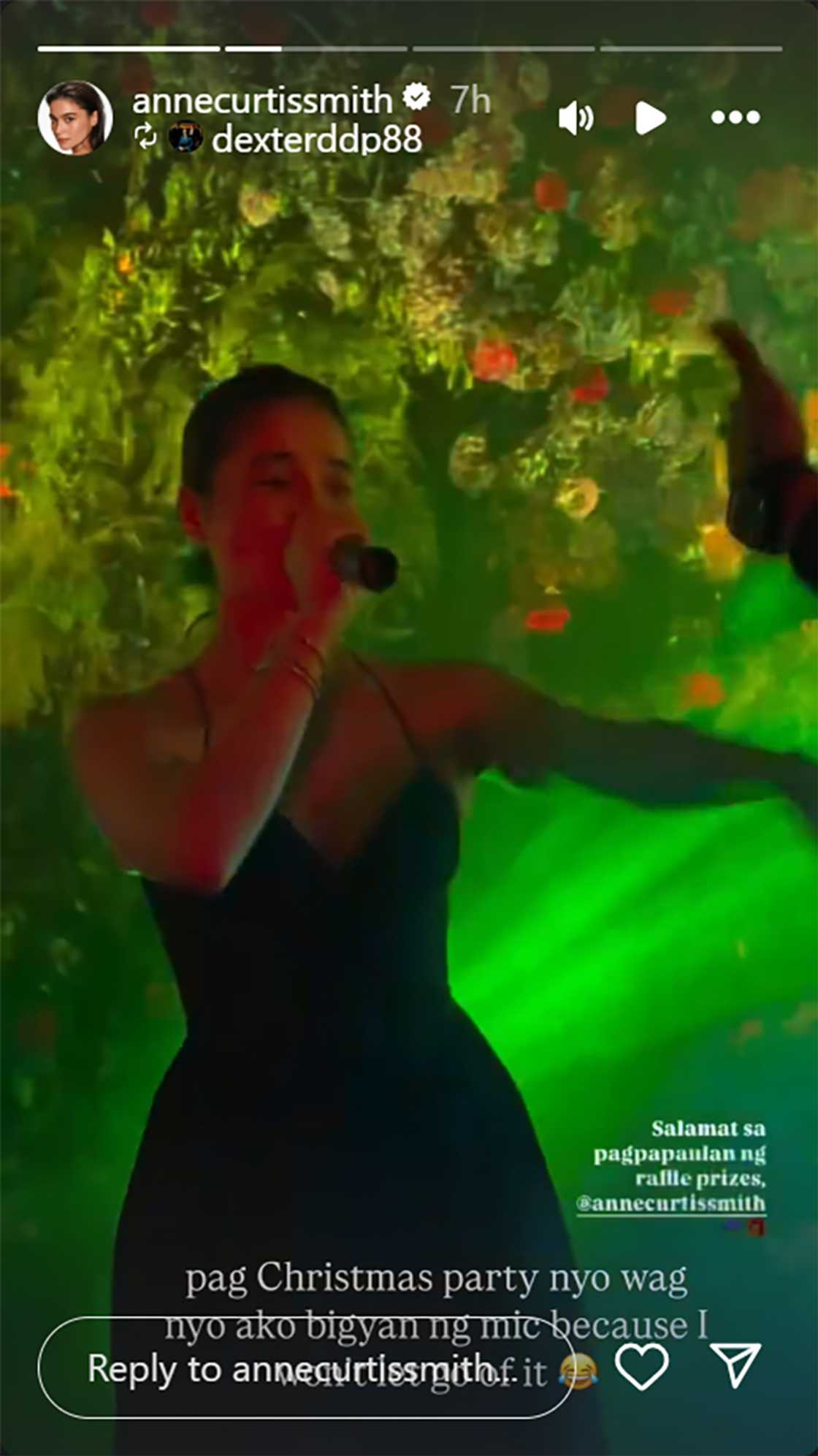 Anne Curtis, may paalala sa mga mag-iimbita sa kanya sa Christmas party ukol sa “mic” Anne Curtis, may paalala sa mga mag-iimbita sa kanya sa Christmas party ukol sa “mic”