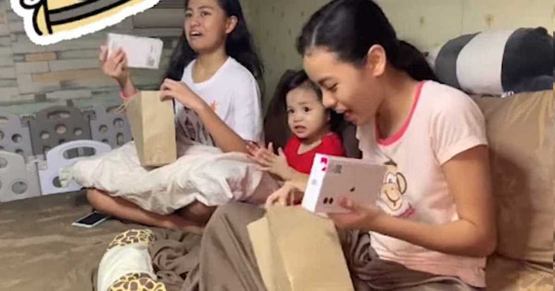 Video of priceless reaction of two girls when they received iPhones on Christmas, viral Video of priceless reaction of two girls when they received iPhones on Christmas, viral