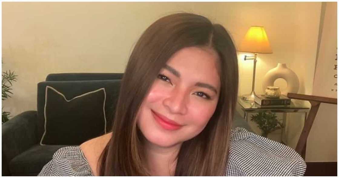 Angel Locsin, muling pinuri ni Cristy Fermin; "Ang utak niya nasa tamang lugar" Angel Locsin, muling pinuri ni Cristy Fermin; "Ang utak niya nasa tamang lugar"