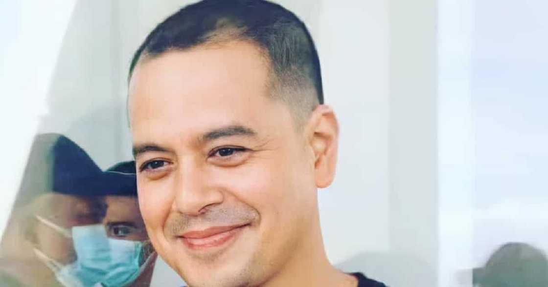 John Lloyd Cruz uploads cryptic video amid Derek Ramsay & Ellen Adarna buzz John Lloyd Cruz uploads cryptic video amid Derek Ramsay & Ellen Adarna buzz