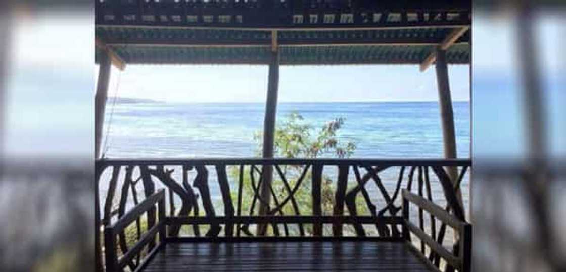 Gabby Concepcion, ipinakita ang rumaragasang tubig sa Lobo Beach House dulot ng bagyo Gabby Concepcion, ipinakita ang rumaragasang tubig sa Lobo Beach House dulot ng bagyo