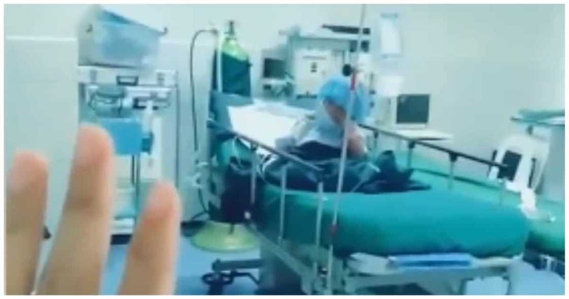 Video ng batang may sakit na hindi masamahan ng ina, umantig sa puso ng marami Video ng batang may sakit na hindi masamahan ng ina, umantig sa puso ng marami