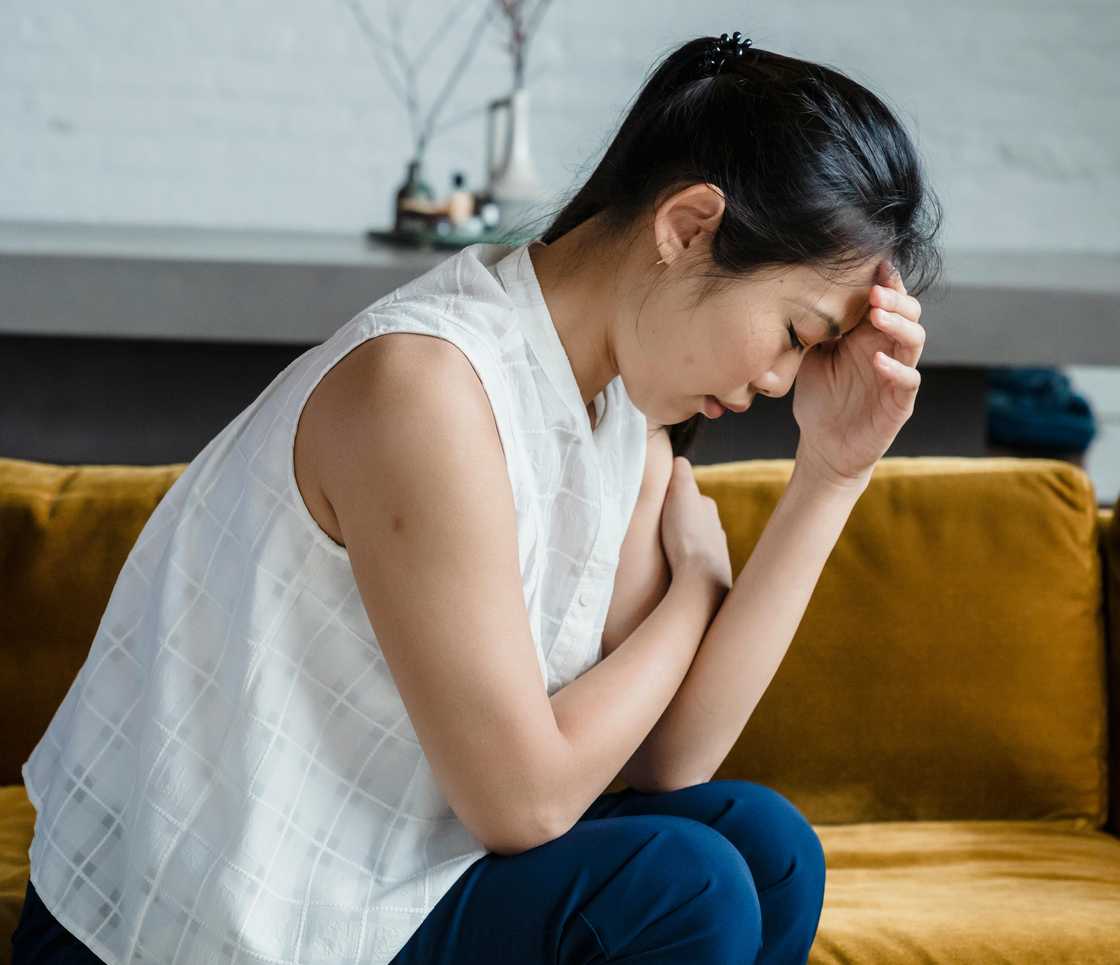 A nervous woman A nervous woman