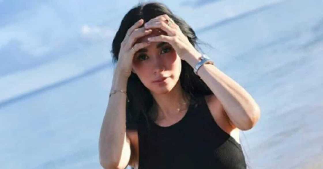 Heart Evangelista, ipinakita ang pinagpagurang beach resort sa Boracay Heart Evangelista, ipinakita ang pinagpagurang beach resort sa Boracay