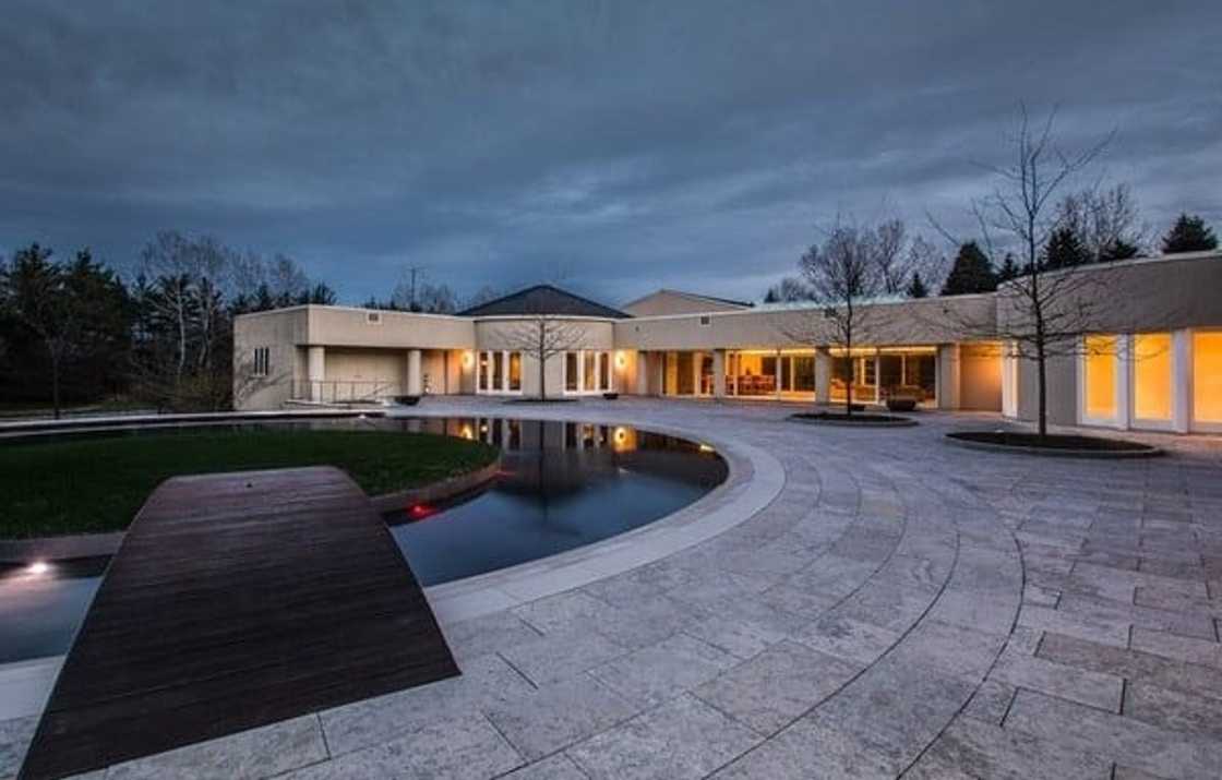 Yayamin na tunay! Ang mega-mansion ni Michael Jordan Yayamin na tunay! Ang mega-mansion ni Michael Jordan