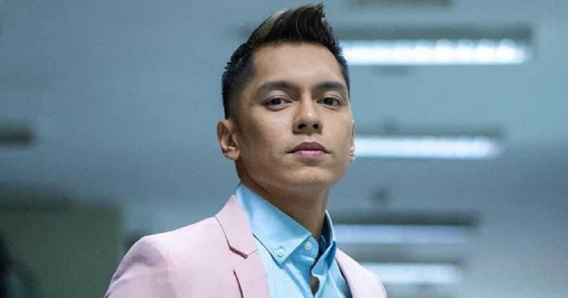 Carlo Aquino (@jose_liwanag) Carlo Aquino (@jose_liwanag)