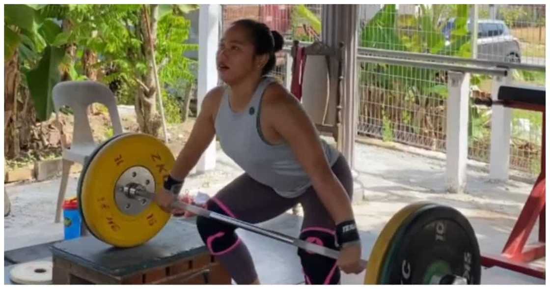 Hidilyn Diaz, isiniwalat kung bakit sa Malaysia pa siya nag-training; "'Di ako maka-focus" Hidilyn Diaz, isiniwalat kung bakit sa Malaysia pa siya nag-training; "'Di ako maka-focus"