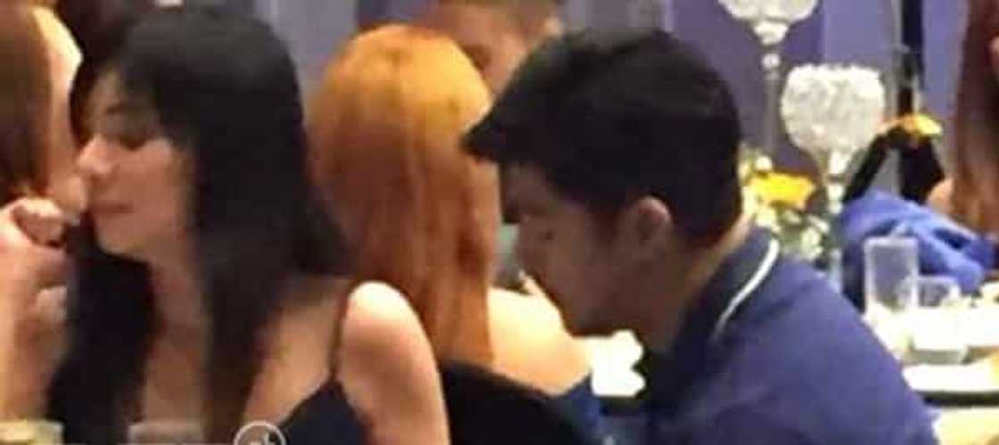 May pinalit daw kaagad? Romnick Sarmenta spotted holding hands with another woman May pinalit daw kaagad? Romnick Sarmenta spotted holding hands with another woman
