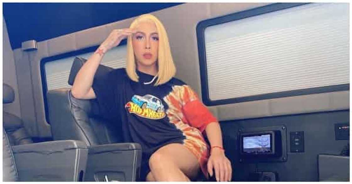 Vice Ganda talks about public servants on 'It's Showtime': "a true public servant is selfless" Vice Ganda talks about public servants on 'It's Showtime': "a true public servant is selfless"