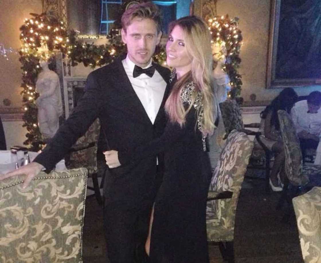 Arsenal players wives and girlfriends Arsenal players wives and girlfriends