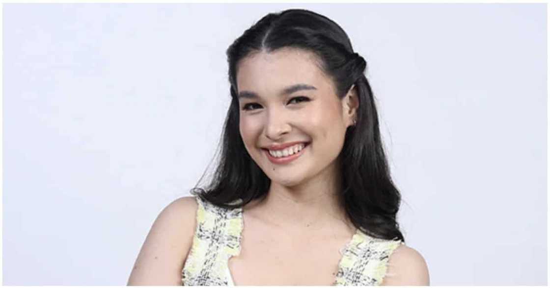 PBB Anji, bumuhos ang emosyon nang makausap ang ina tungkol sa kanyang ama PBB Anji, bumuhos ang emosyon nang makausap ang ina tungkol sa kanyang ama