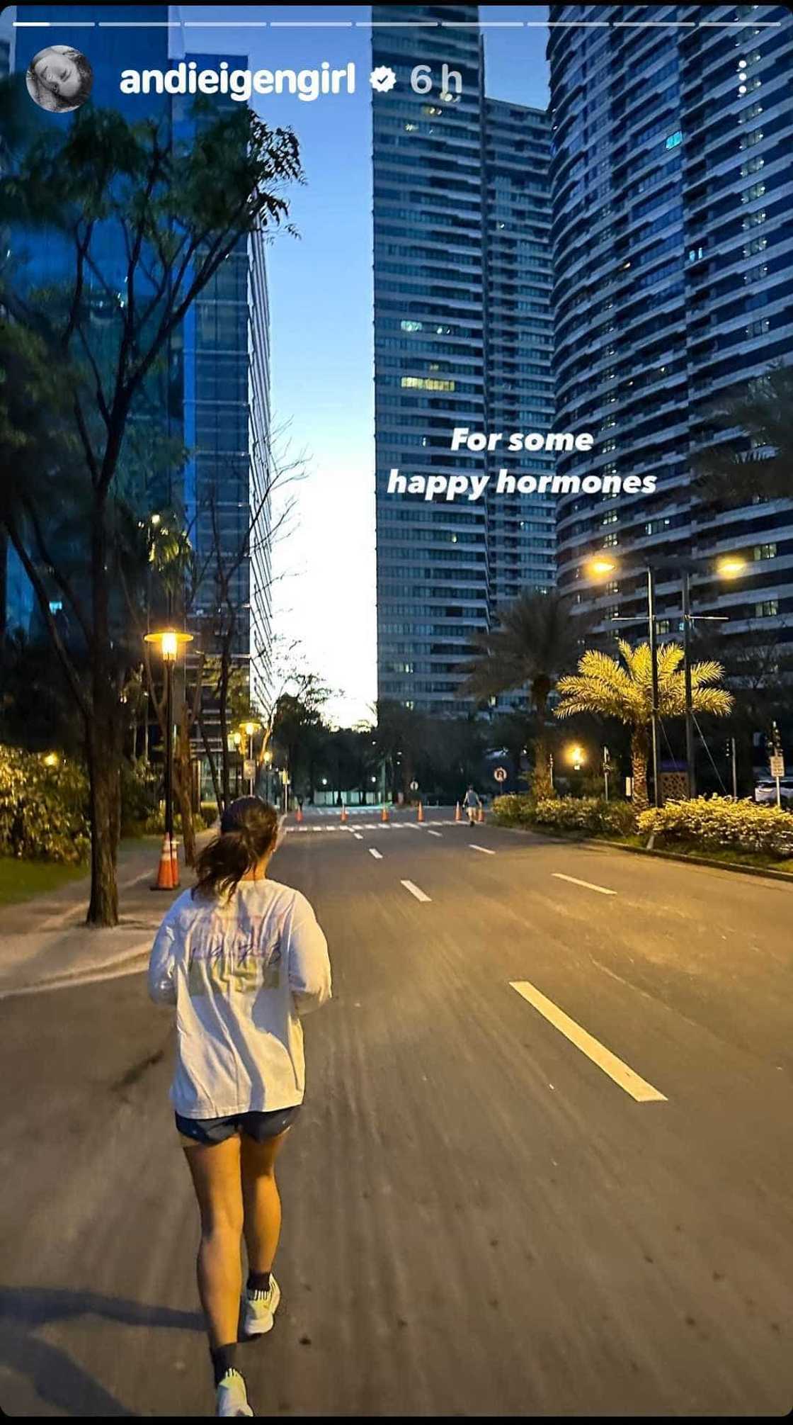 Andi Eigenmann, ipinasilip ilang bonding moments kasama ang pamilya, mga kaibigan sa Manila Andi Eigenmann, ipinasilip ilang bonding moments kasama ang pamilya, mga kaibigan sa Manila