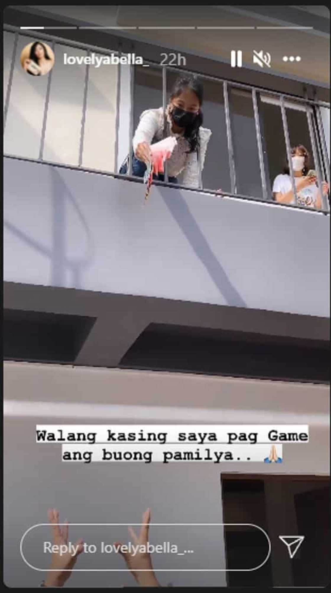 Lovely Abella, nagpaagaw ng pera sa kanyang pamilya sa selebrasyon ng kanilang house blessing Lovely Abella, nagpaagaw ng pera sa kanyang pamilya sa selebrasyon ng kanilang house blessing