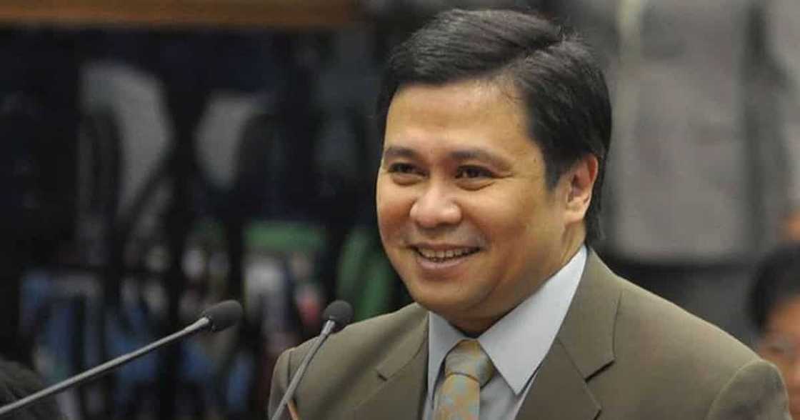 Jinggoy Estrada asks for prayers for Joseph Estrada's recovery Jinggoy Estrada asks for prayers for Joseph Estrada's recovery