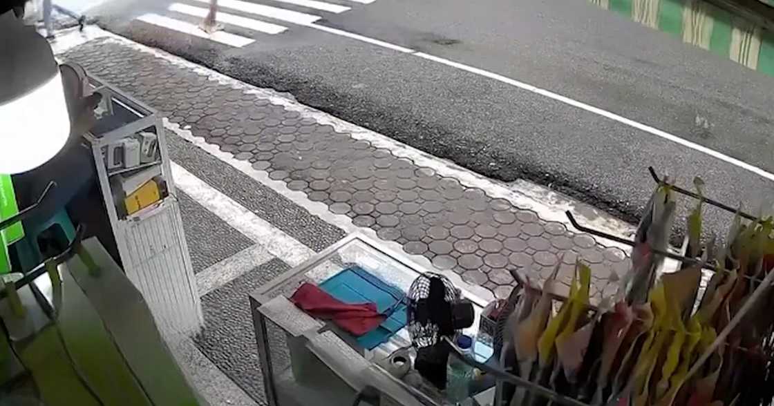Woman Run Over by Van on Pedestrian Lane in Laoag City; Video Goes Viral Woman Run Over by Van on Pedestrian Lane in Laoag City; Video Goes Viral