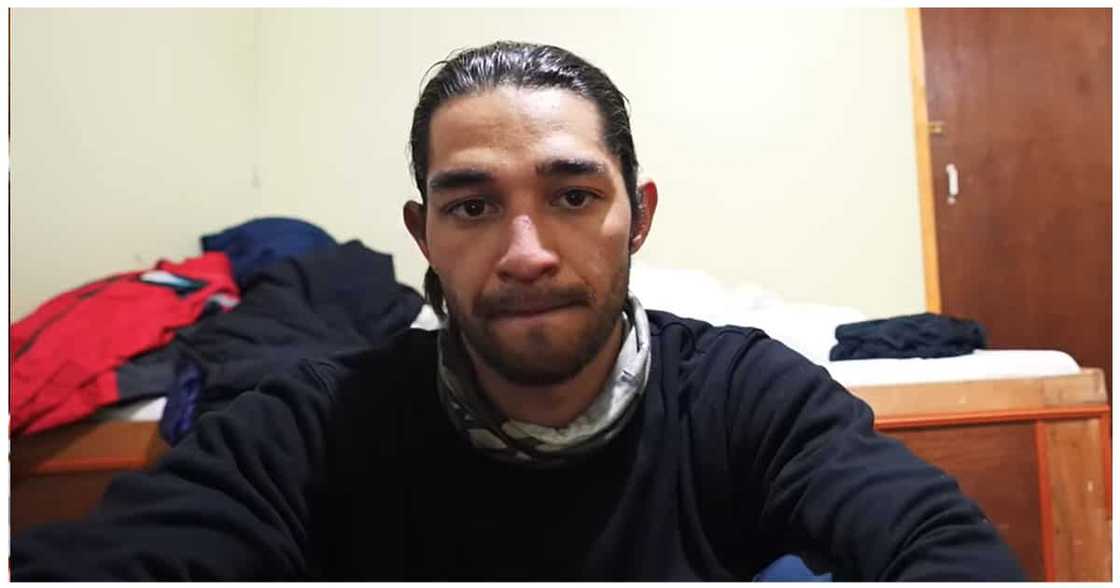 wil Dasovich, nawindang sa senior citizen na ina na panay and akyat sa hagdanan wil Dasovich, nawindang sa senior citizen na ina na panay and akyat sa hagdanan