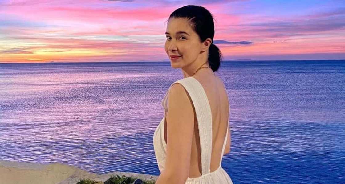 Sunshine Cruz, nag-post ng picture kasama ang mga anak at dating asawang si Cesar Montano