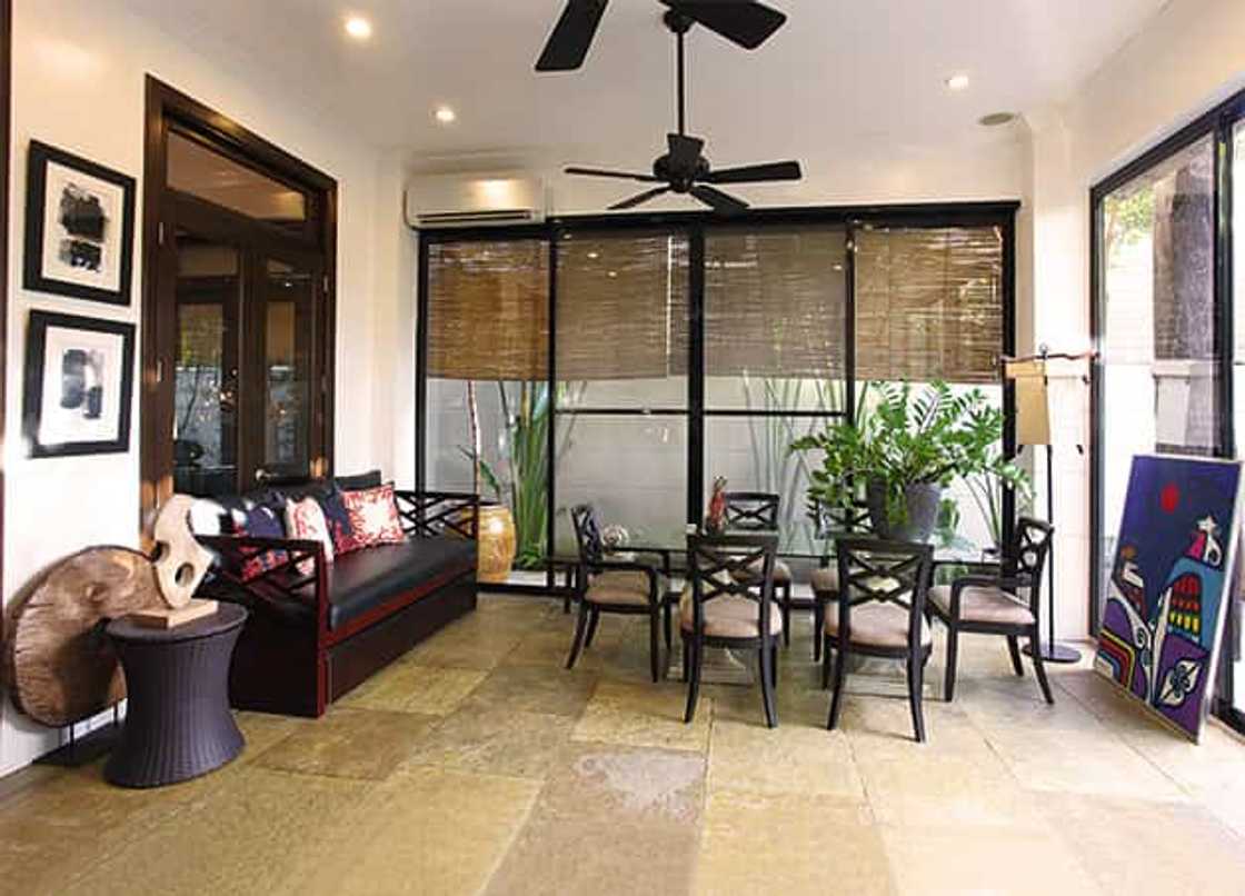 Grabe ang bongga ng "heritage house" ng superstar na ito! Grabe ang bongga ng "heritage house" ng superstar na ito!