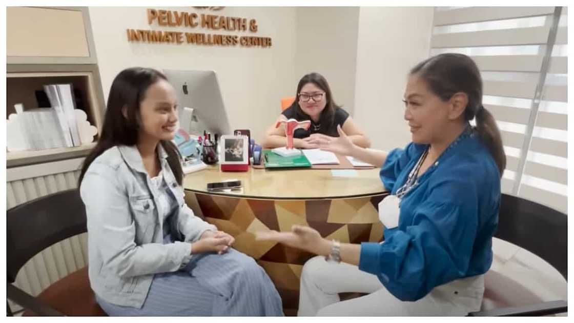 Badjao Girl, nakumpirmang ligtas sa cancer sa tulong ni Karen Davila Badjao Girl, nakumpirmang ligtas sa cancer sa tulong ni Karen Davila