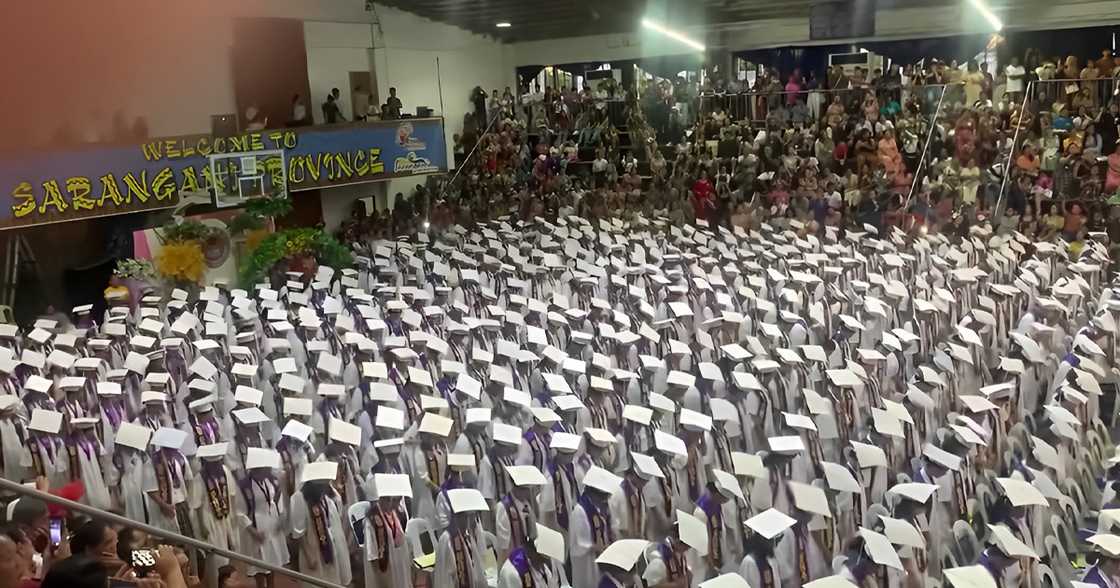 Vid ng graduation song performance ng mga estudyante ng isang eskwelahan sa Sarangani, viral Vid ng graduation song performance ng mga estudyante ng isang eskwelahan sa Sarangani, viral