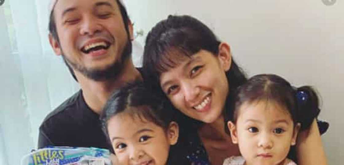 Alwyn Uytingco, ipinost larawan ng mga anak isang araw matapos ang Father's Day Alwyn Uytingco, ipinost larawan ng mga anak isang araw matapos ang Father's Day