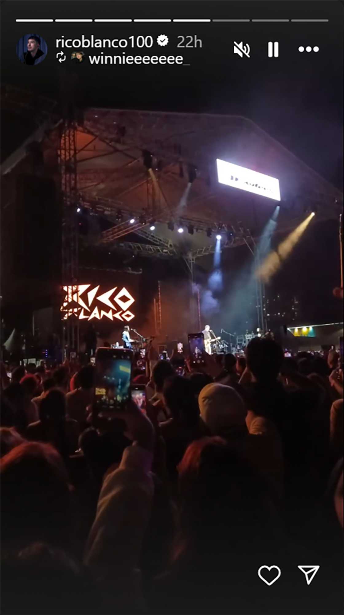 Concert ni Rico Blanco, dinagsa ng mga tao; “You’ll Be Safe Here,” kinanta ng batikang singer Concert ni Rico Blanco, dinagsa ng mga tao; “You’ll Be Safe Here,” kinanta ng batikang singer