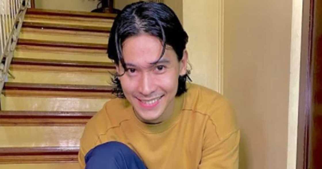 Enchong Dee at Robi Domingo, nagtagisan ng talino sa isang viral video Enchong Dee at Robi Domingo, nagtagisan ng talino sa isang viral video
