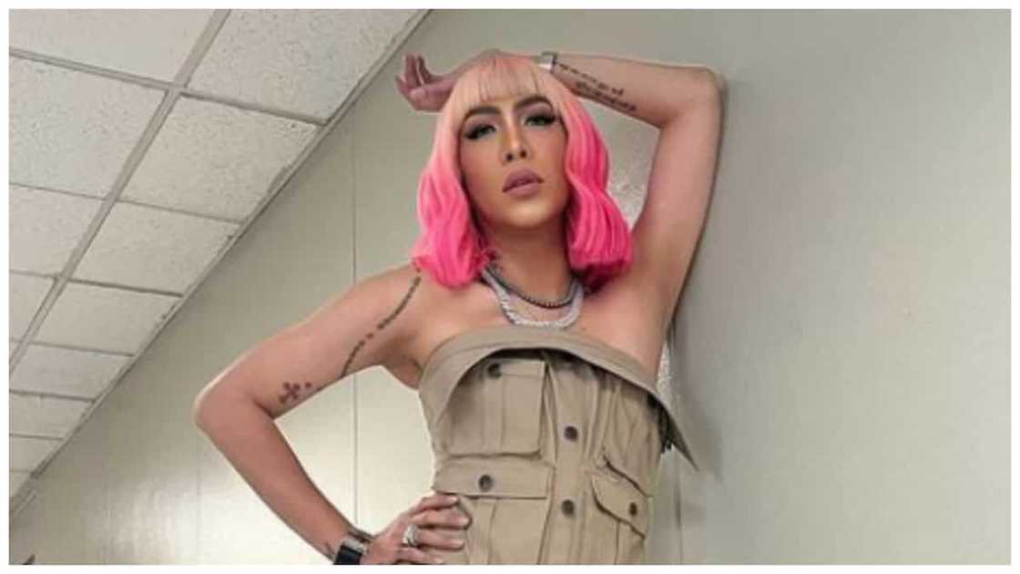 Cristy kaugnay sa paghila ng buhok ni Vice Ganda sa isang show: "'Wag naman po silang sasaktan" Cristy kaugnay sa paghila ng buhok ni Vice Ganda sa isang show: "'Wag naman po silang sasaktan"