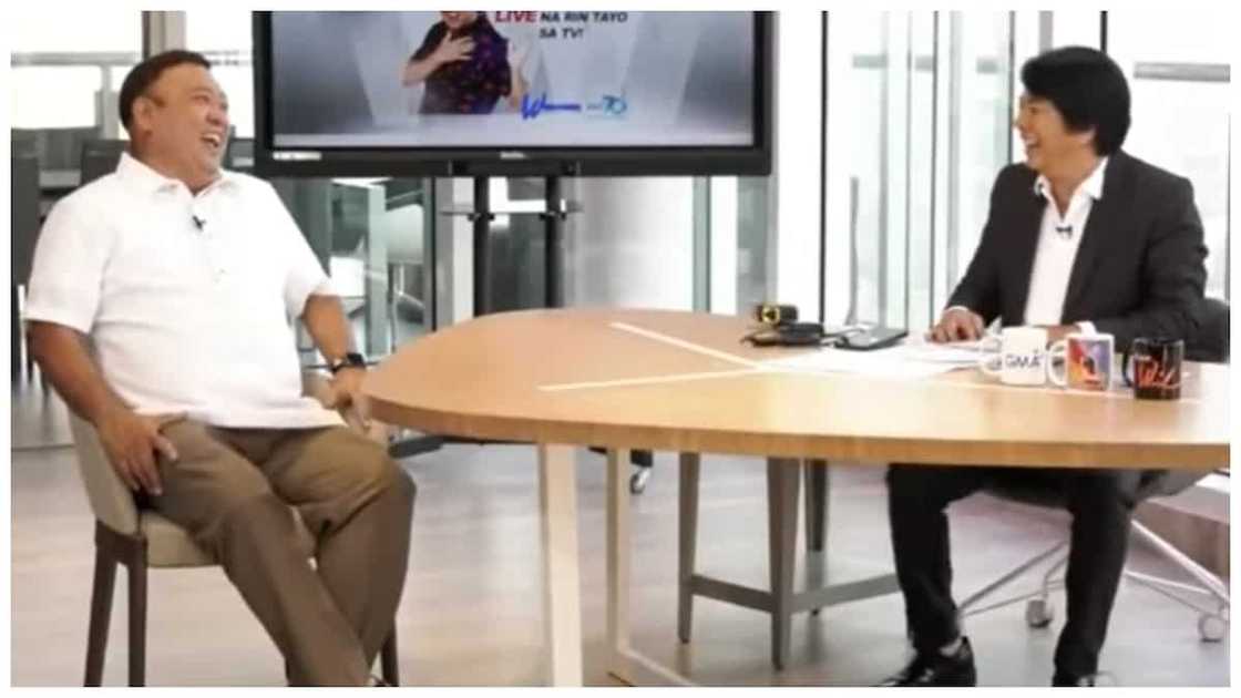 Interview ni Willie Revillame kay Harry Roque sa Wowowin, binalikan ng netizens Interview ni Willie Revillame kay Harry Roque sa Wowowin, binalikan ng netizens