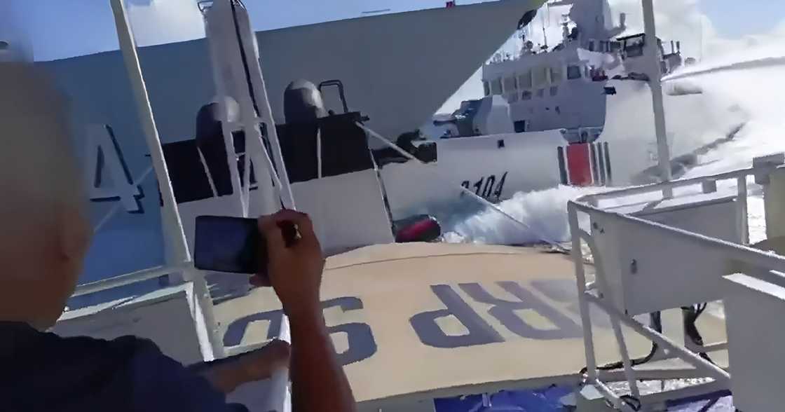 Dangerous Maneuvers During Chase of Philippine Vessel Lead to Collision of Two Chinese Ships Dangerous Maneuvers During Chase of Philippine Vessel Lead to Collision of Two Chinese Ships