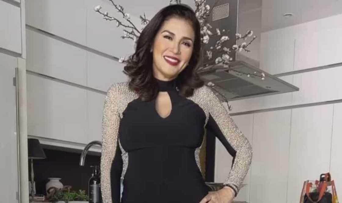 Video ni Zsa Zsa Padilla na nagkakamay habang kumakain, patok sa netizens Video ni Zsa Zsa Padilla na nagkakamay habang kumakain, patok sa netizens