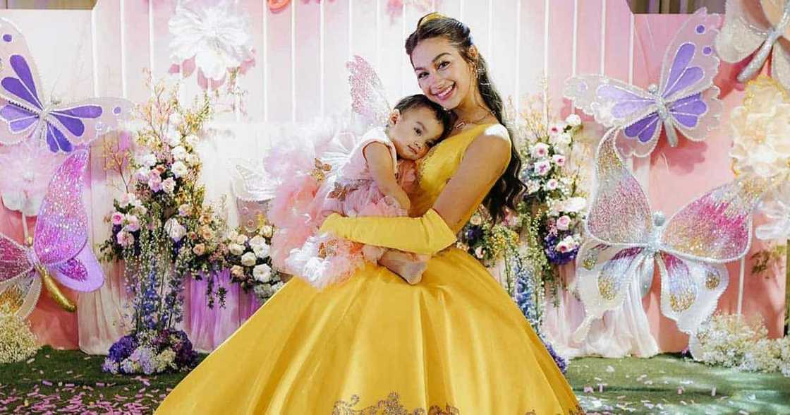 Zeinab Harake, inaming nawawala ang lungkot pag kapiling ang anak: “Basta andito ka lang sa tabi ni mommy” Zeinab Harake, inaming nawawala ang lungkot pag kapiling ang anak: “Basta andito ka lang sa tabi ni mommy”