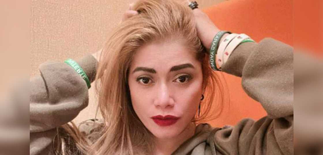 Mga bokalista ng Aegis, naiyak nang muling kantahin ang "Luha" na awitin ni Mercy Mga bokalista ng Aegis, naiyak nang muling kantahin ang "Luha" na awitin ni Mercy