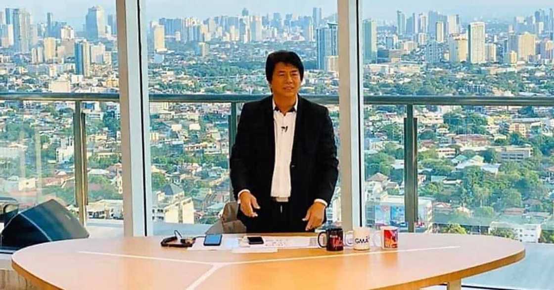 Willie Revillame, pinawalan ng GMA7 kahit pa umano siya’y “precious jewel,” ani Lolit Solis Willie Revillame, pinawalan ng GMA7 kahit pa umano siya’y “precious jewel,” ani Lolit Solis