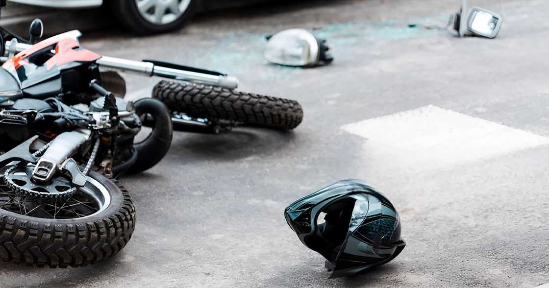Motorcycle rider dies after crashing into a jeep, then run over by a truck Motorcycle rider dies after crashing into a jeep, then run over by a truck