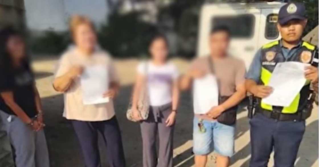 Babae Pedestrian Babae Pedestrian