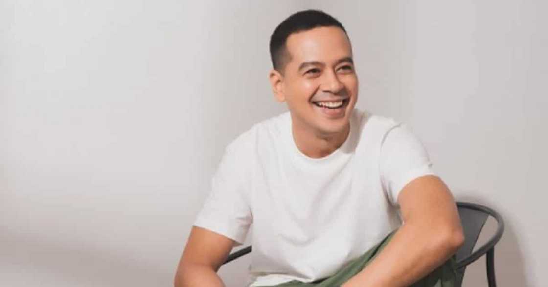 John Lloyd Cruz gets emotional as he receives hug & kiss from his son Elias John Lloyd Cruz gets emotional as he receives hug & kiss from his son Elias